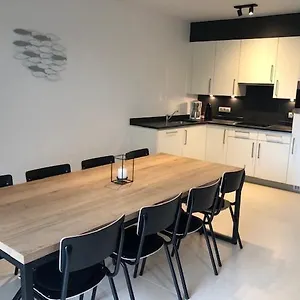 Allure, Met Zuidgericht Tuintje Appartement Ostende