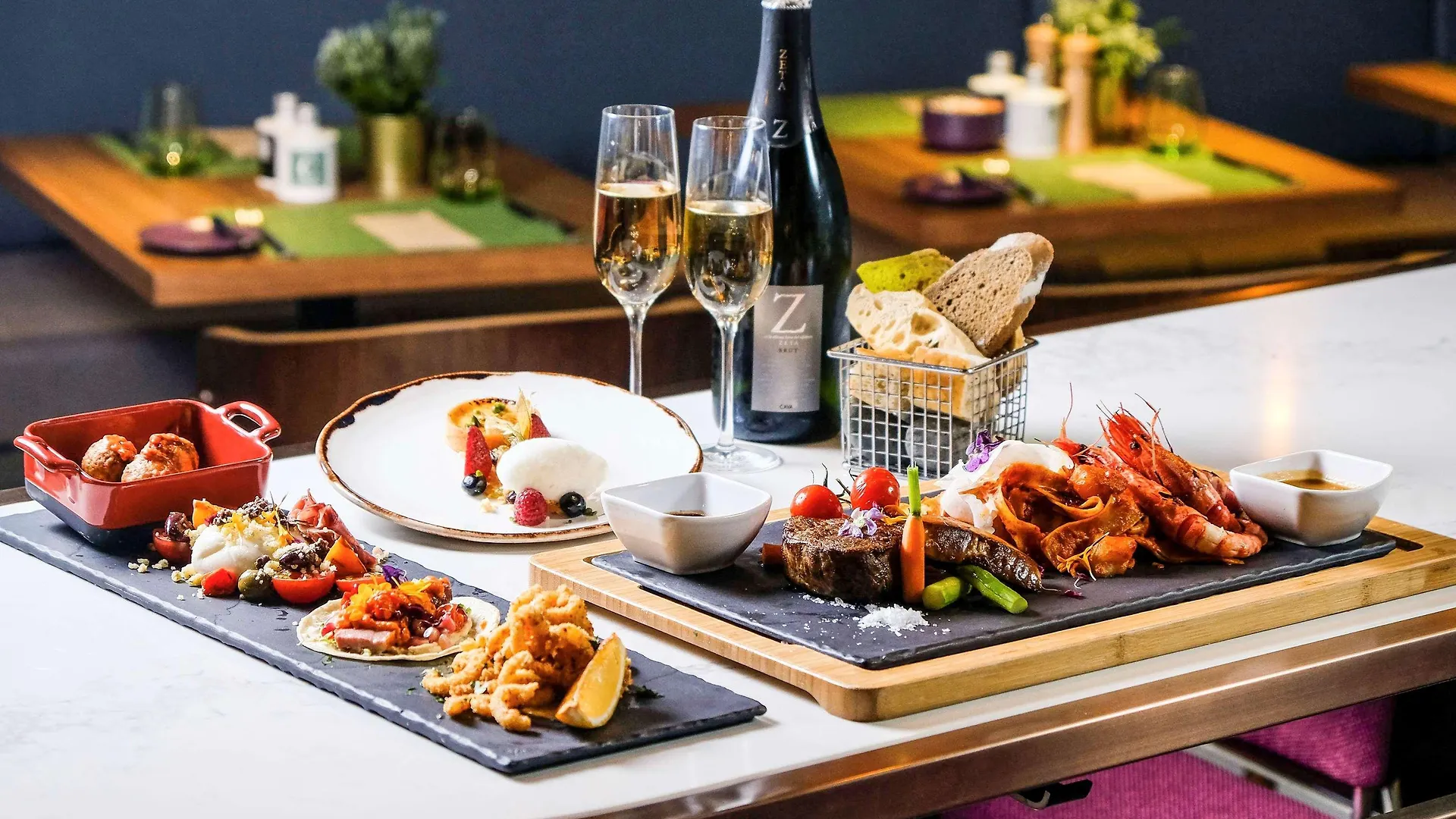 **** Hotel Mercure Singapore On Stevens Singapore