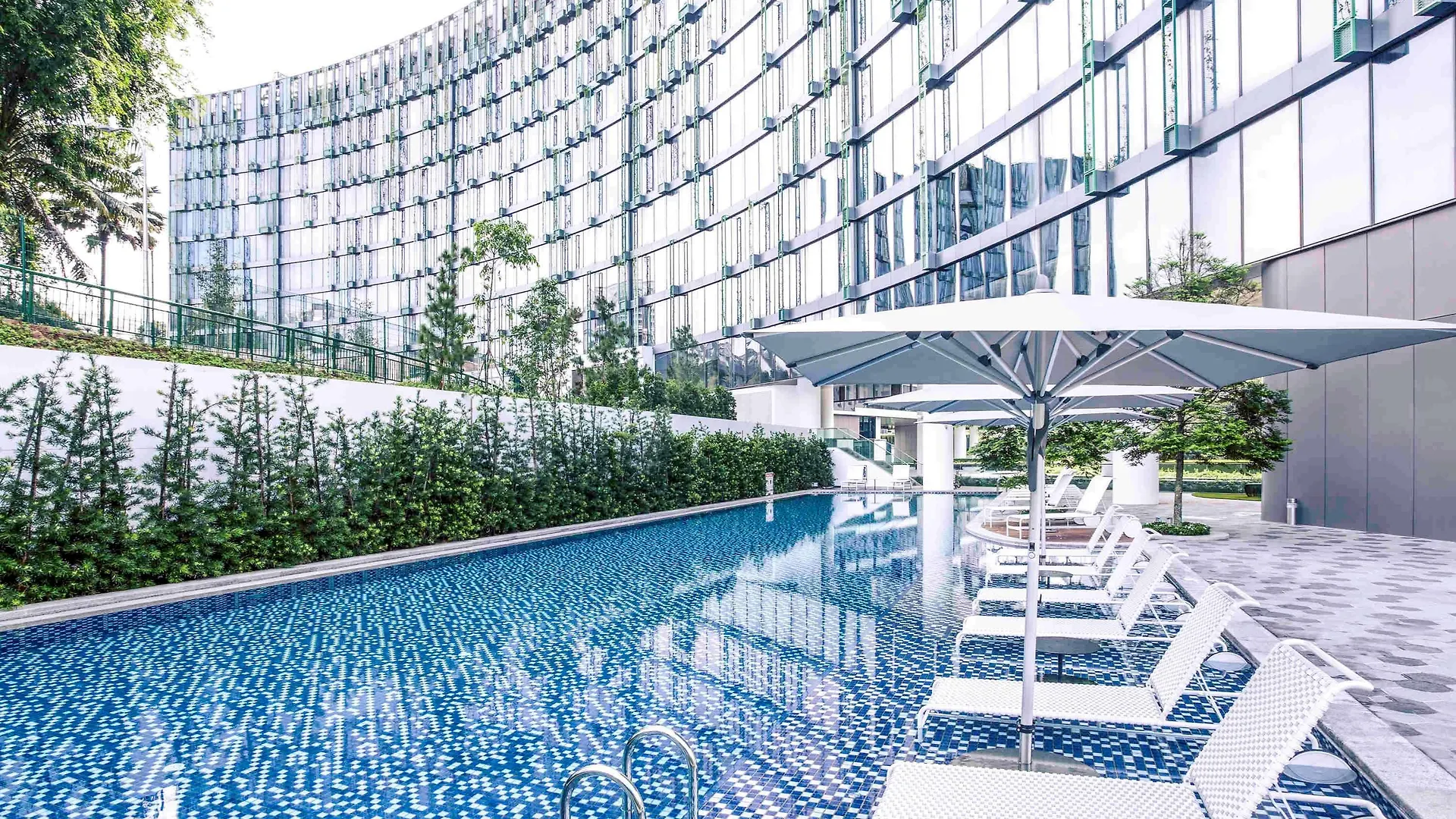 Mercure Singapore On Stevens Hotel