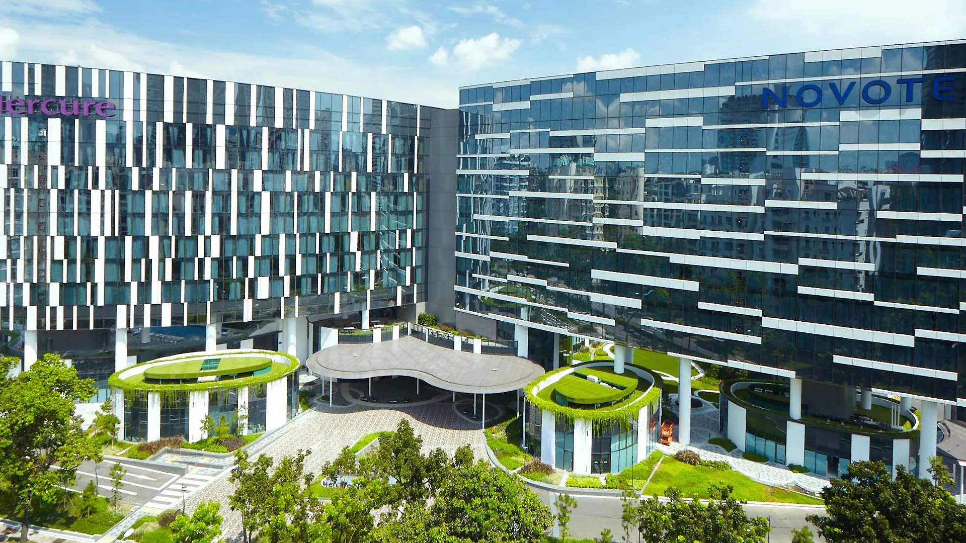 Mercure Singapore On Stevens Hotel