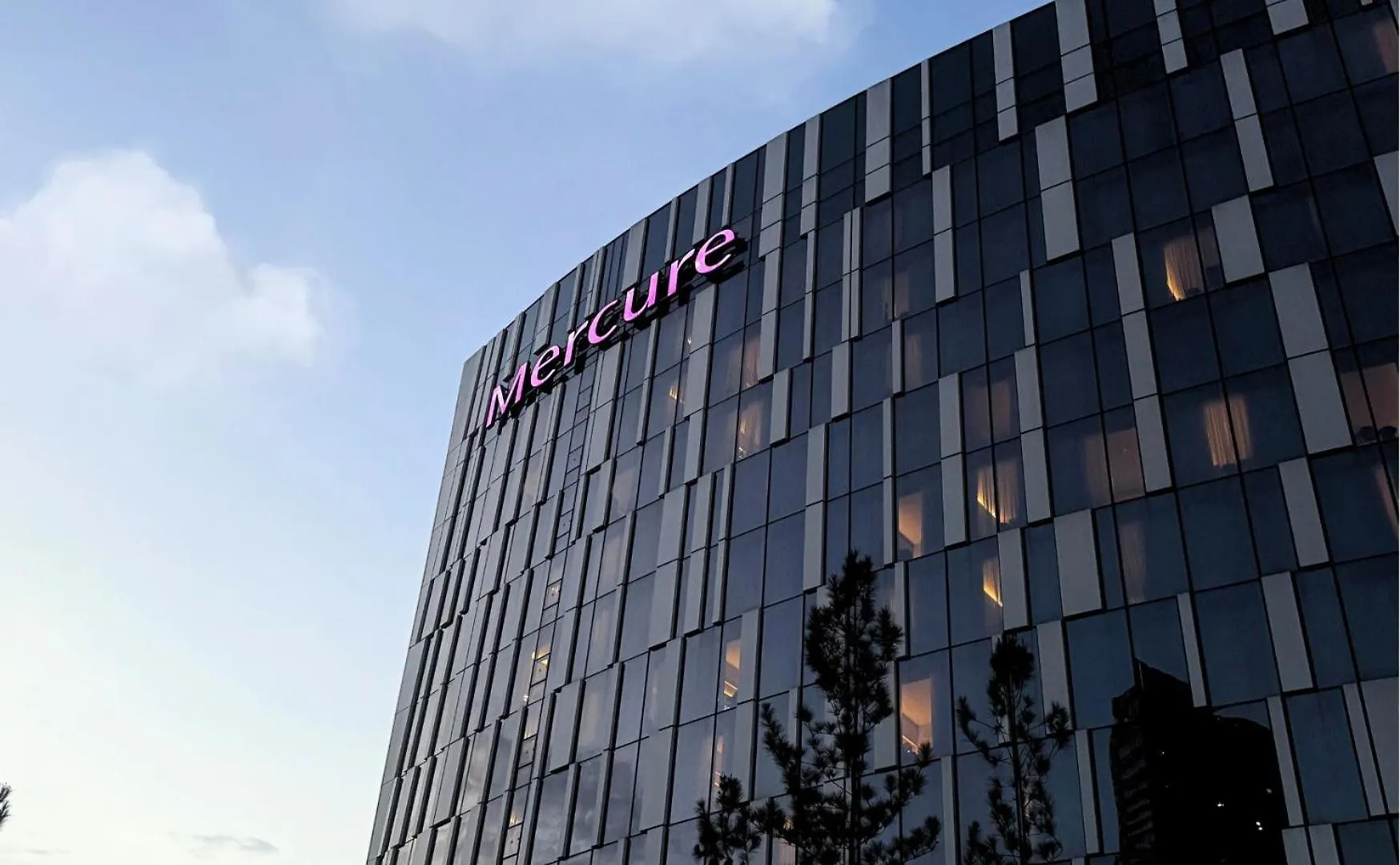 Hotel Mercure Singapore On Stevens