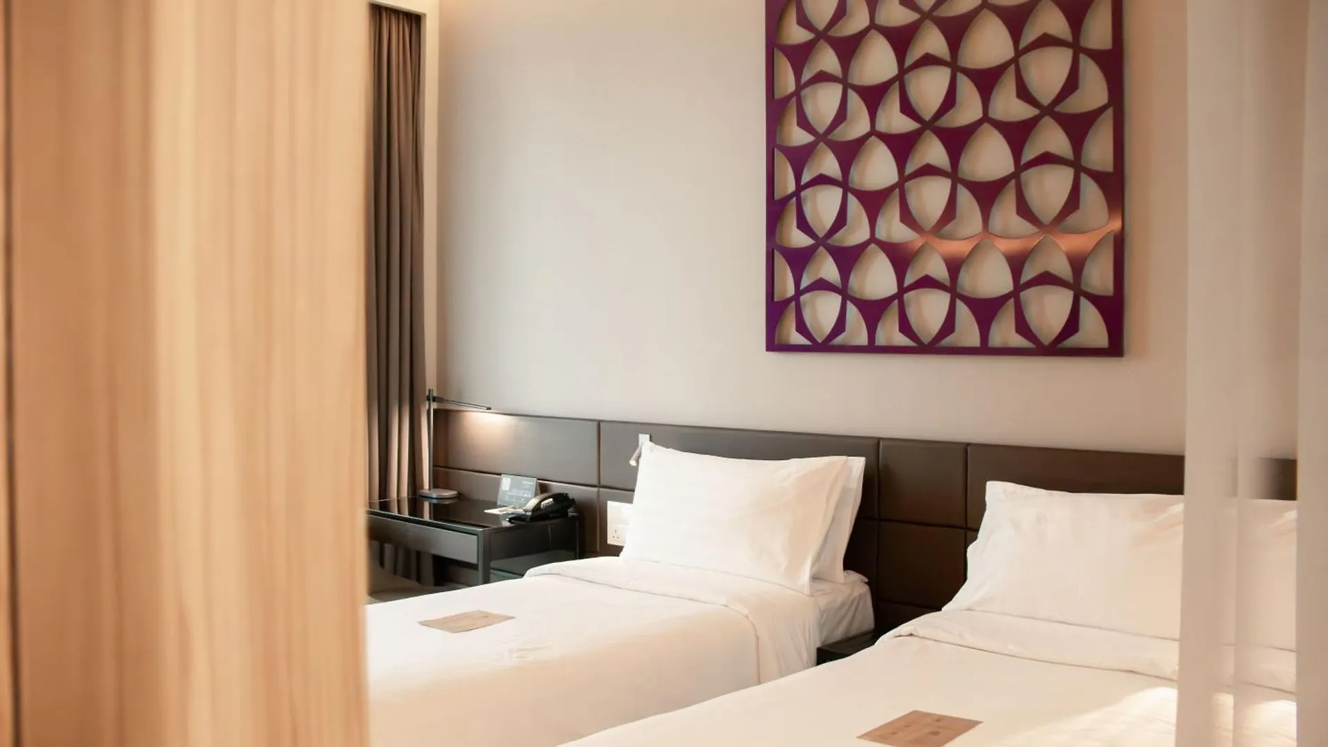 Mercure Singapore On Stevens Hotel