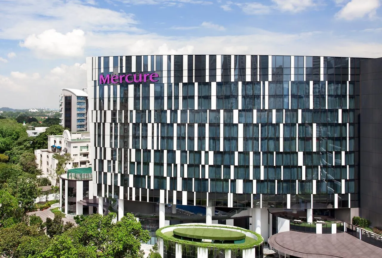 Mercure Singapore On Stevens 4*,