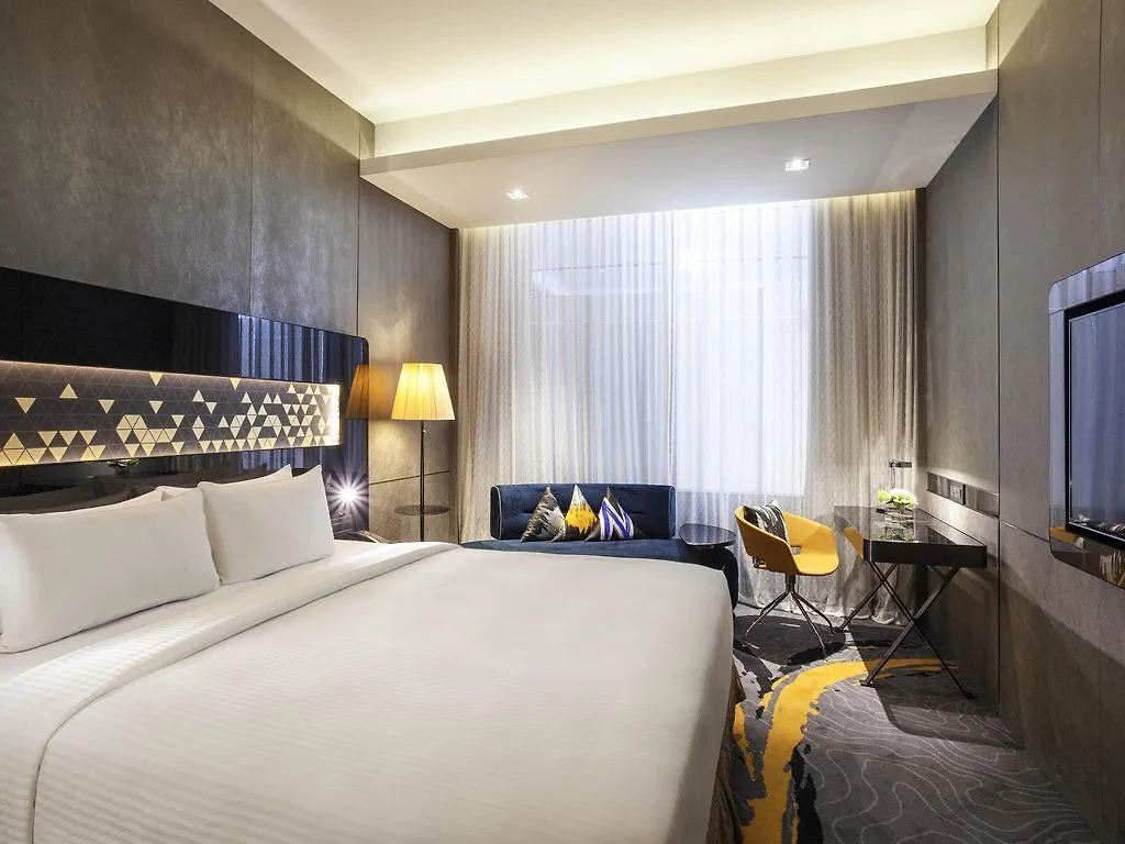 Mercure Singapore On Stevens Hotel