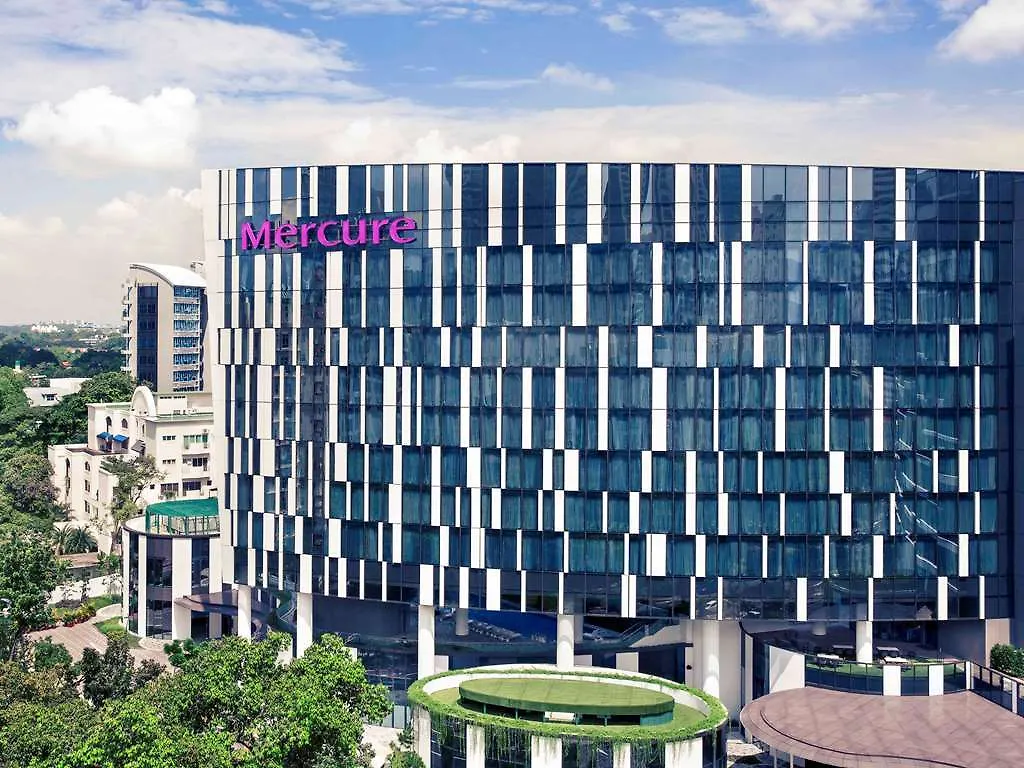 **** Hotel Mercure Singapore On Stevens Singapore