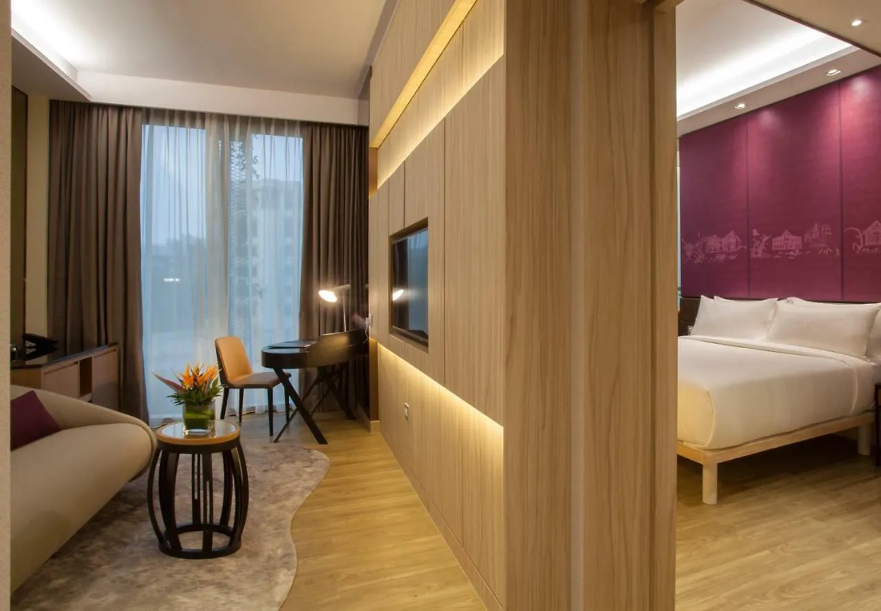 Mercure Singapore On Stevens Hotel