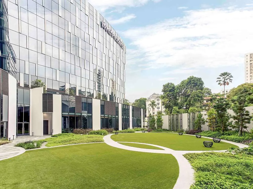 Mercure Singapore On Stevens 4*,
